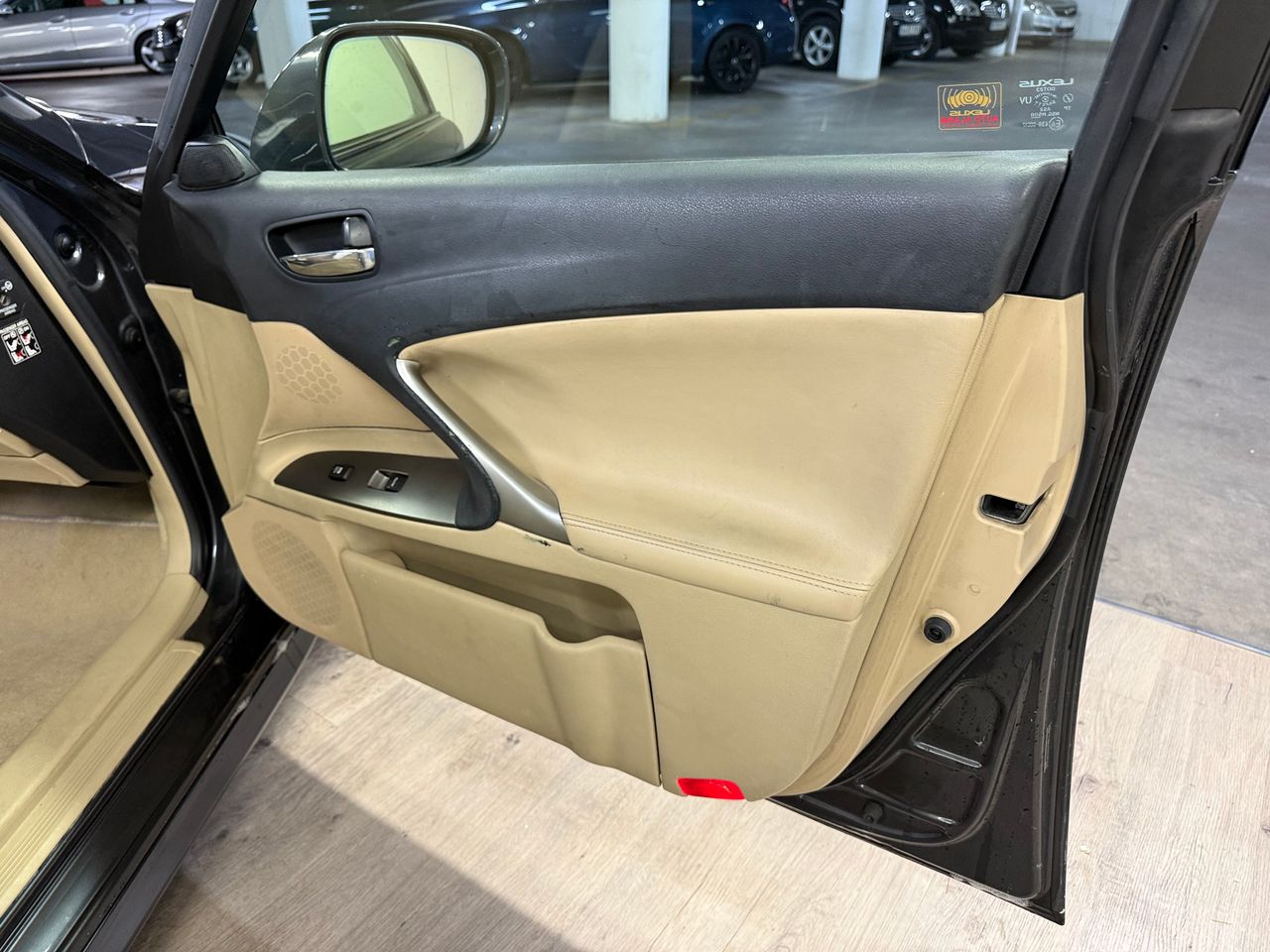 Lexus IS 220D  - Foto 16