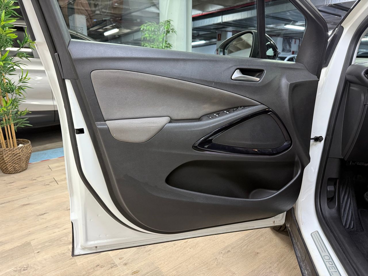 Opel Crossland X 1.2T S&S DESIGN LINE - 120 ANIVERSARIO x - Foto 5