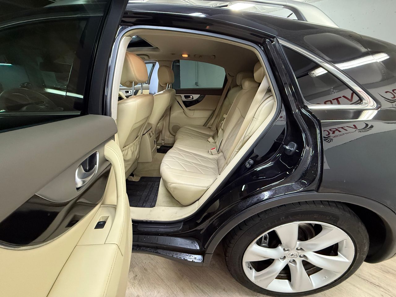 Infiniti FX 30D s  - Foto 12