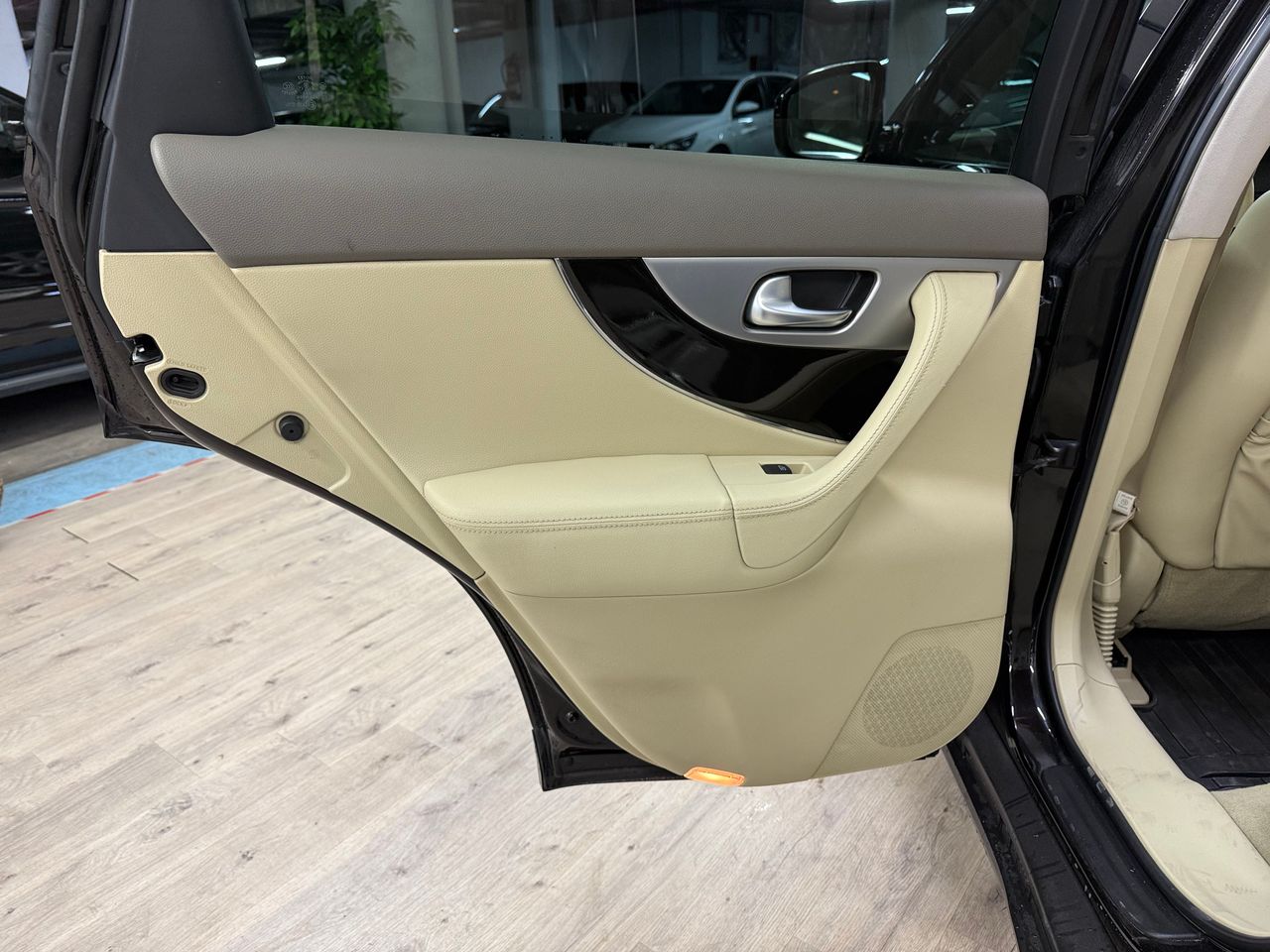 Infiniti FX 30D s  - Foto 13
