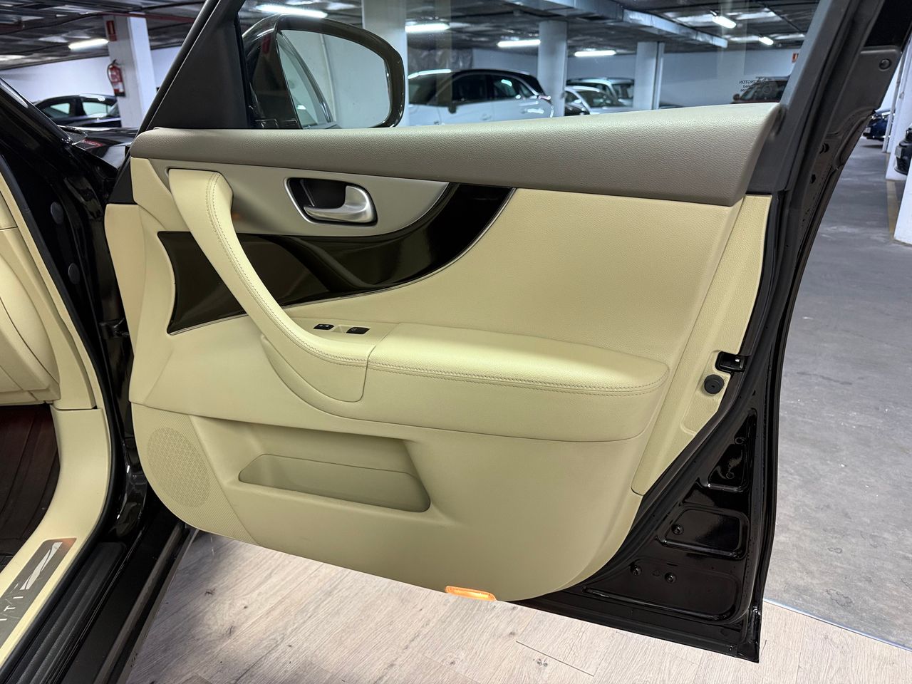 Infiniti FX 30D s  - Foto 7