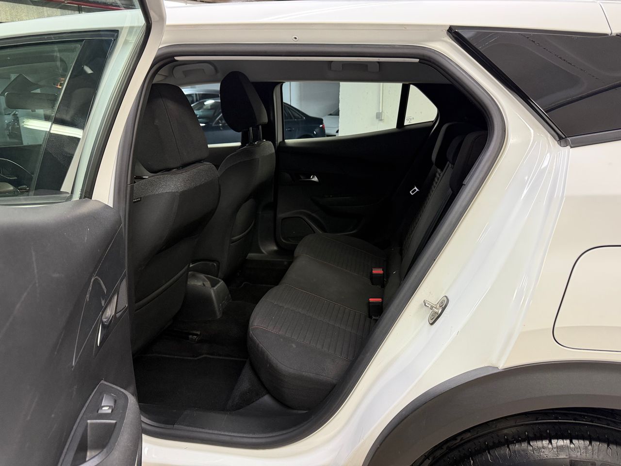 Peugeot 2008 Hdi  - Foto 11