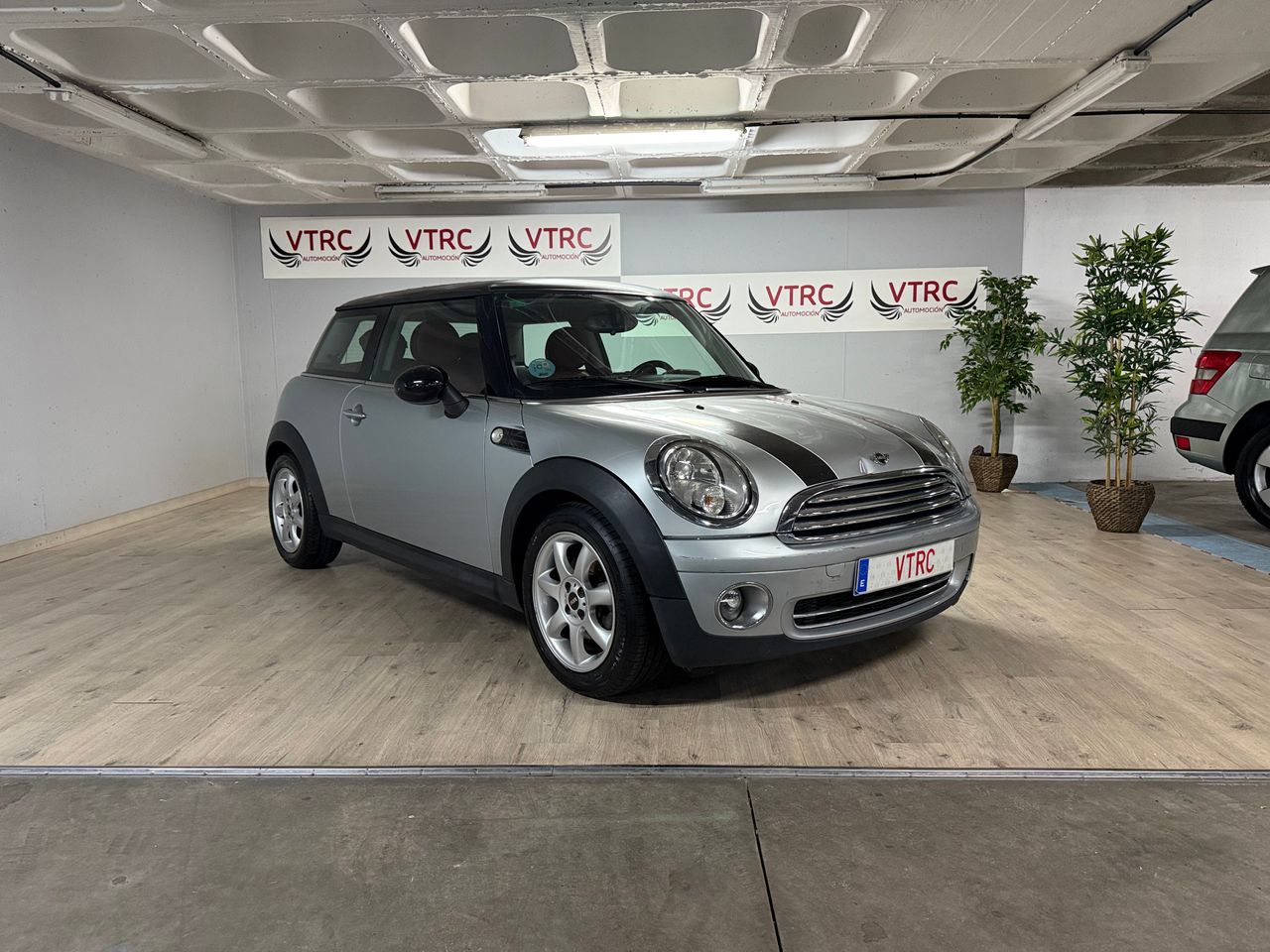 mini one 2010 /