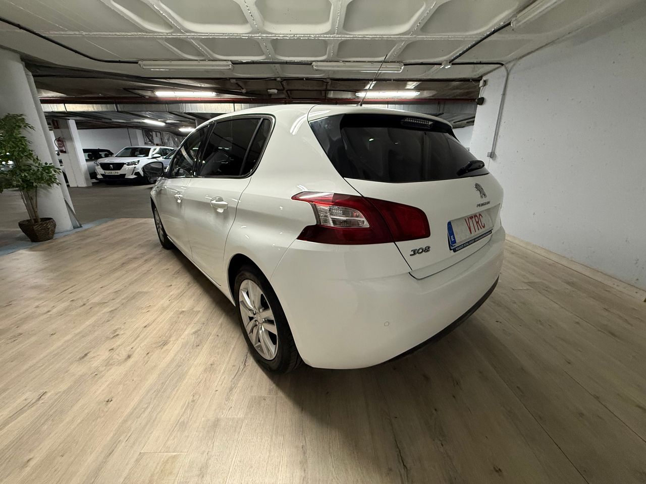 Peugeot 308 1.2 l  - Foto 9