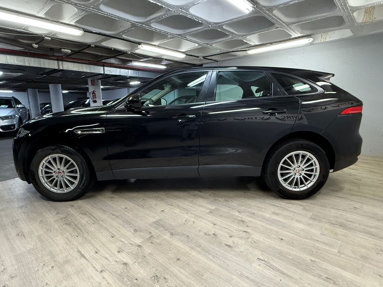 Jaguar F-Pace 2.0d AWD 16V - Foto 9