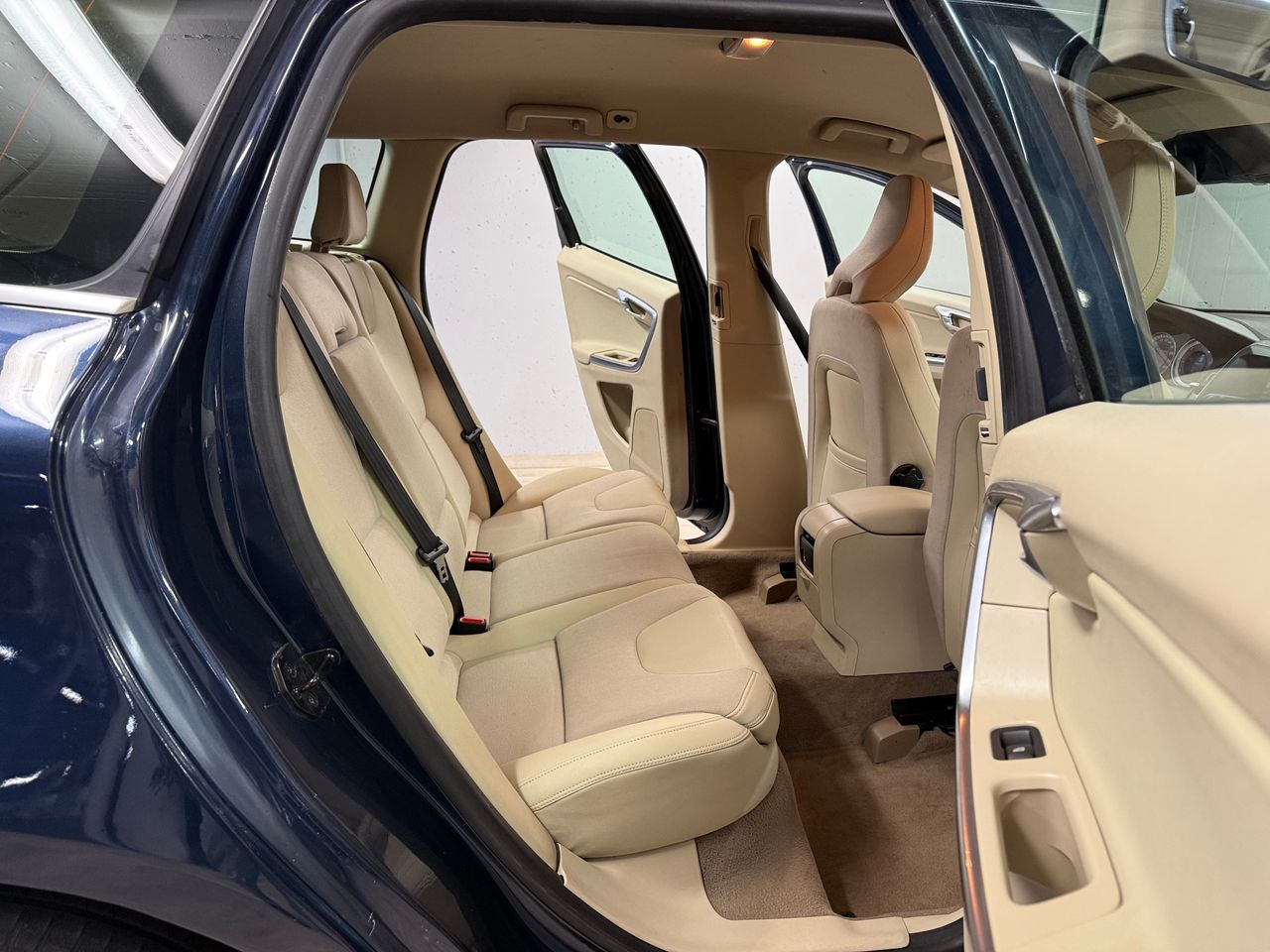 Volvo XC60 D3  MOMENTUM  - Foto 15