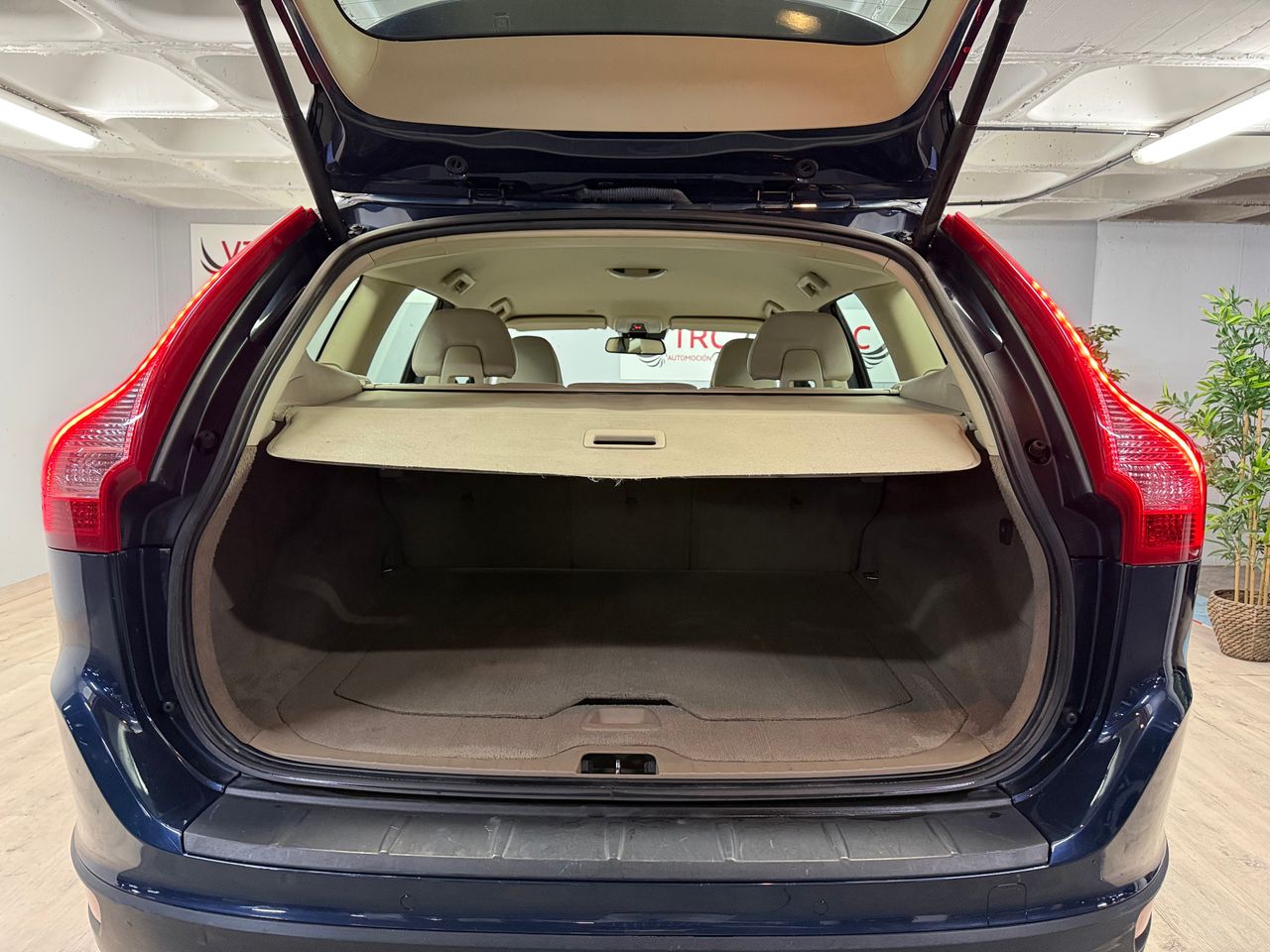 Volvo XC60 D3  MOMENTUM  - Foto 24