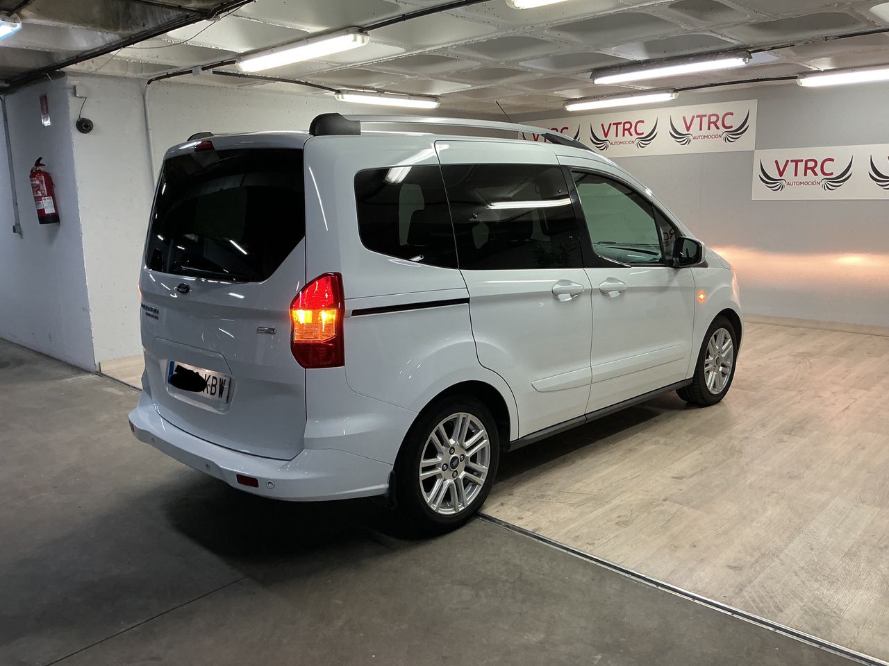 Ford Tourneo Courier 1.0 EcoBoost Sport  - Foto 29