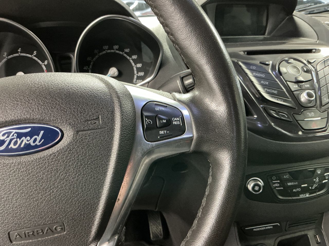 Ford Tourneo Courier 1.0 EcoBoost Sport  - Foto 22