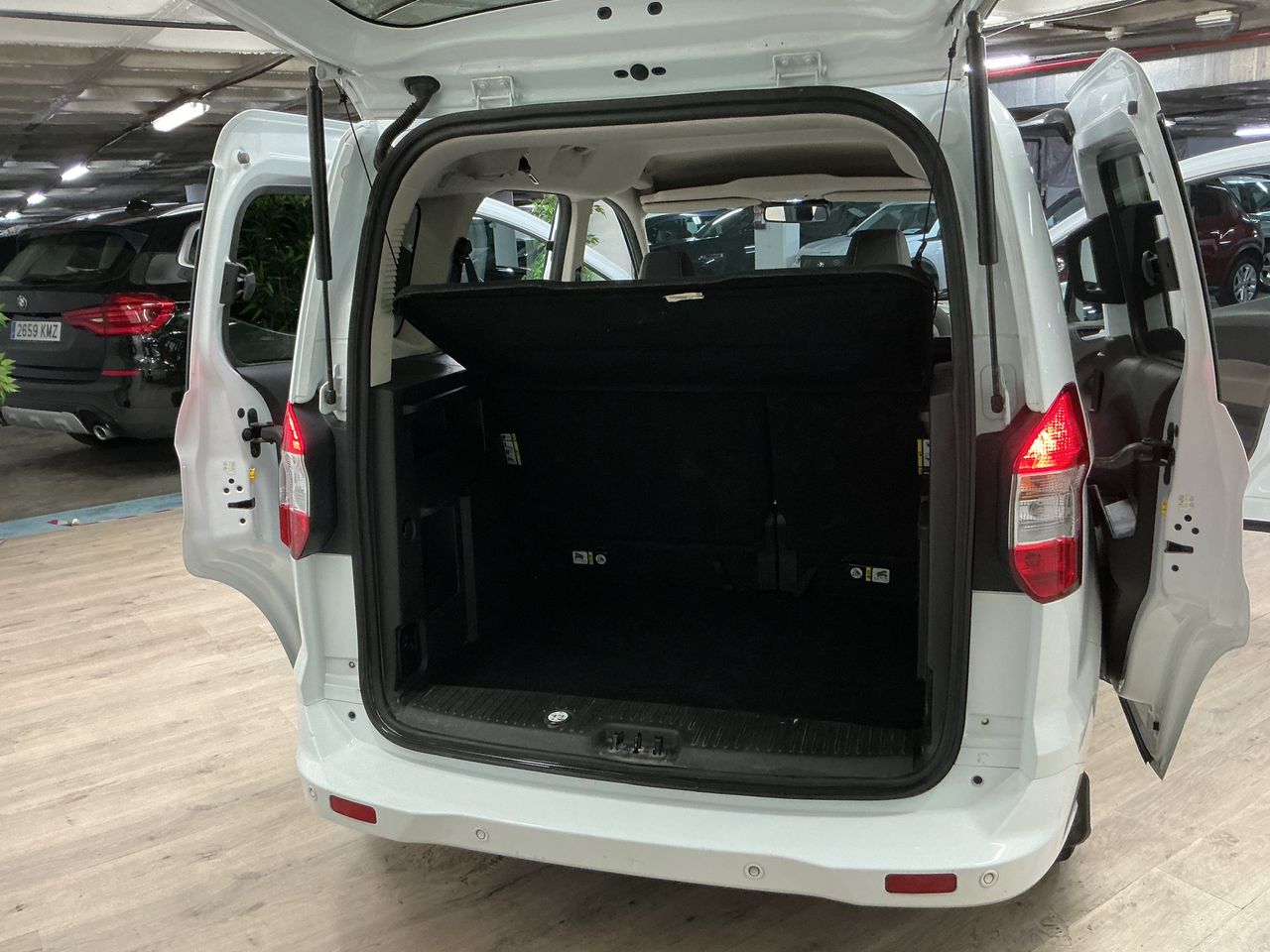 Ford Tourneo Courier 1.0 EcoBoost Sport  - Foto 18