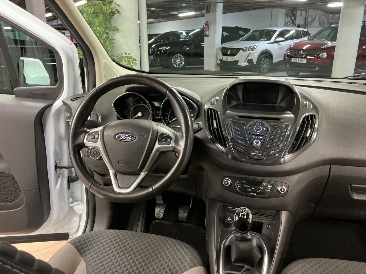 Ford Tourneo Courier 1.0 EcoBoost Sport  - Foto 19