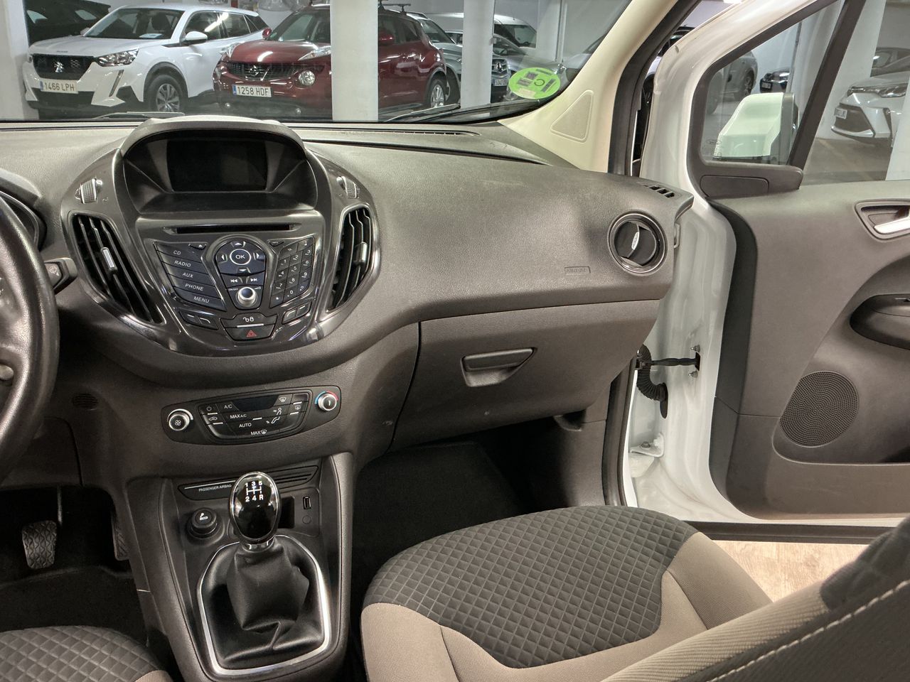 Ford Tourneo Courier 1.0 EcoBoost Sport  - Foto 20