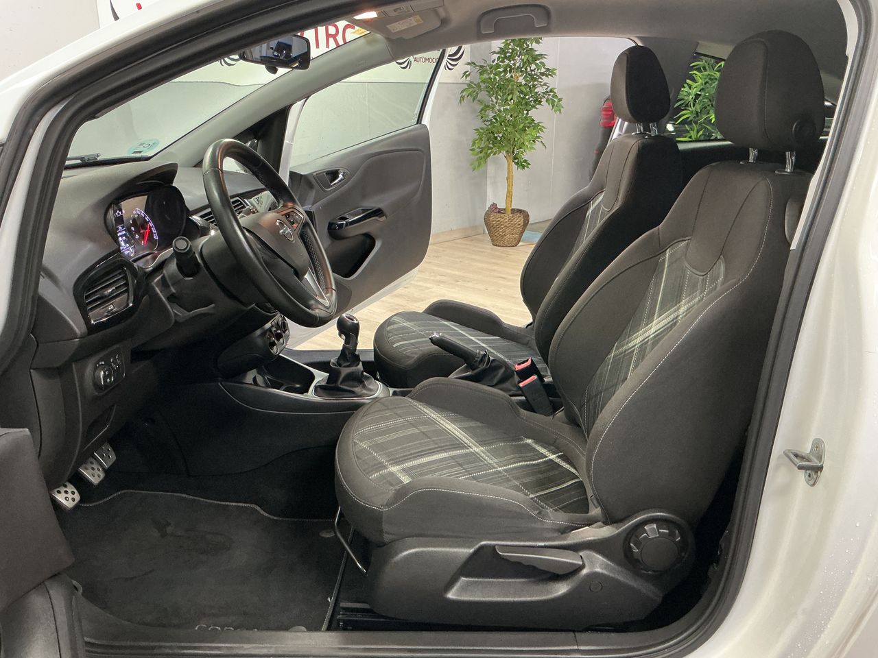 Opel Corsa 3p Selective 1.4 66 kW (90 CV) - Foto 14