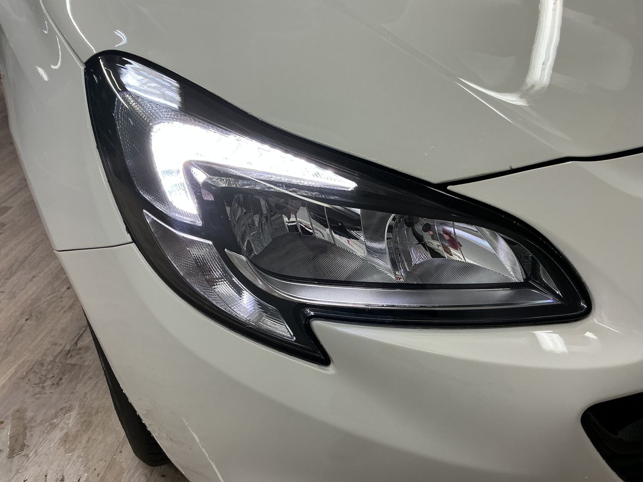 Opel Corsa 3p Selective 1.4 66 kW (90 CV) - Foto 23