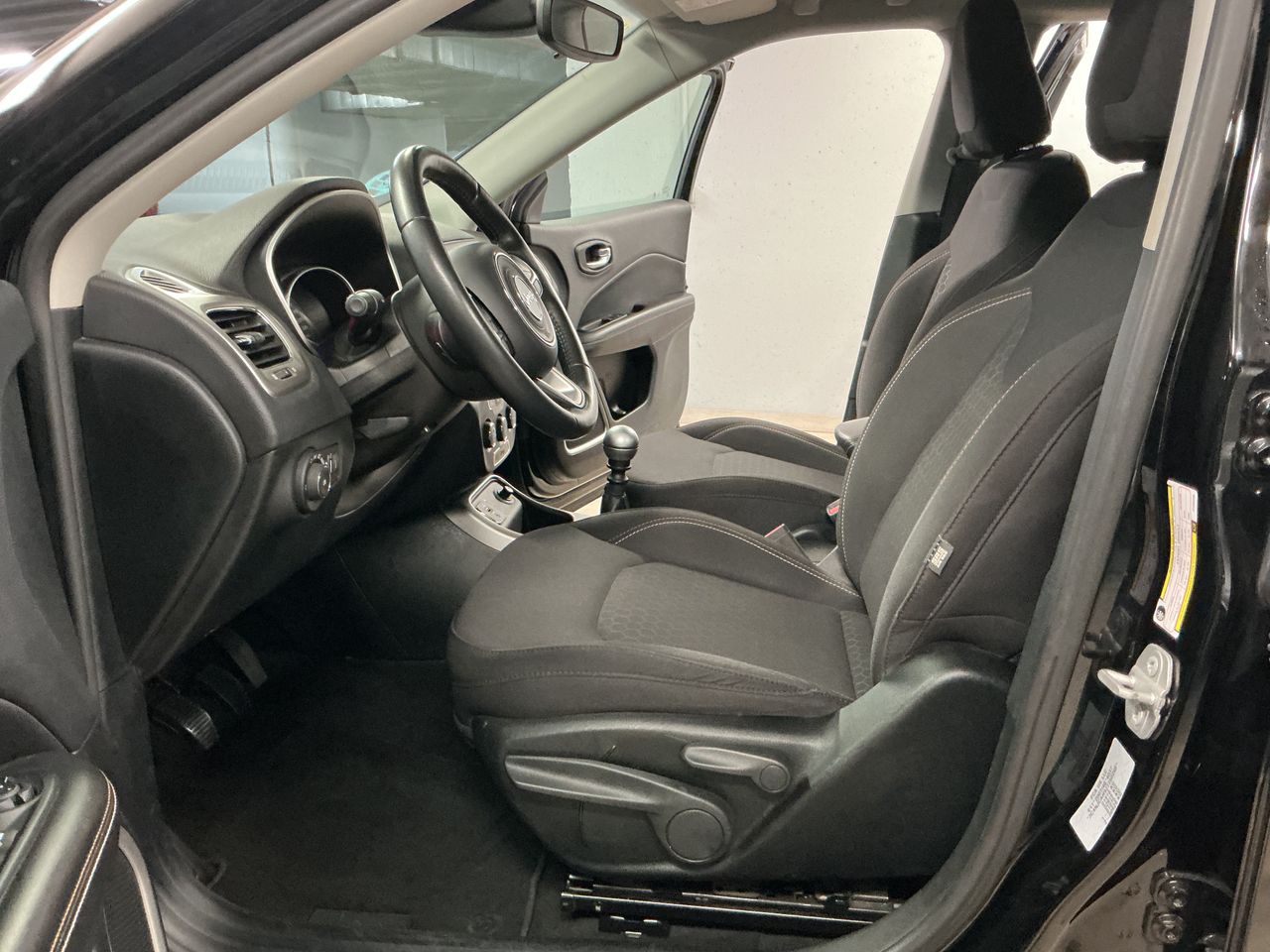 Jeep Compass Sport 1.4 MultiAir 103 kW (140 CV) 4x2 - Foto 18