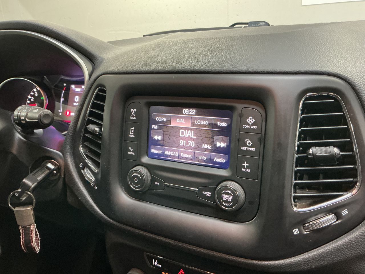 Jeep Compass Sport 1.4 MultiAir 103 kW (140 CV) 4x2 - Foto 26