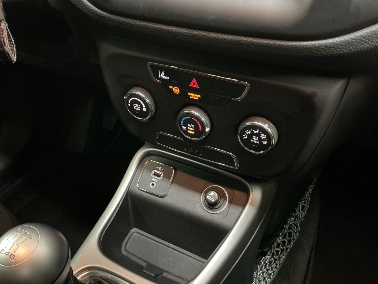 Jeep Compass Sport 1.4 MultiAir 103 kW (140 CV) 4x2 - Foto 25