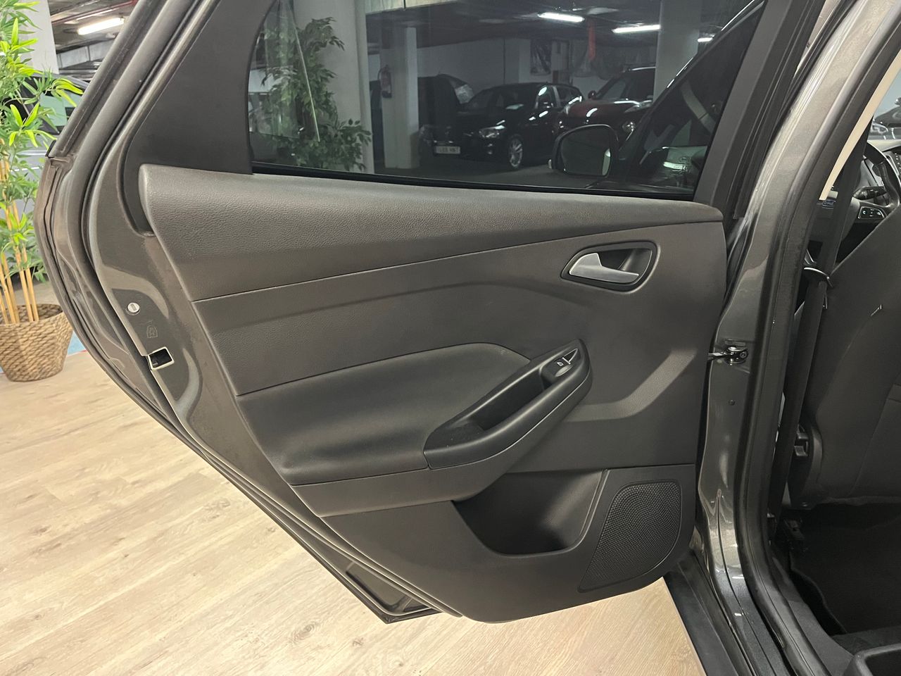 Ford Focus Berlina Sport 1.0 EcoBoost 125 CV Auto-Start-Stop - Foto 16