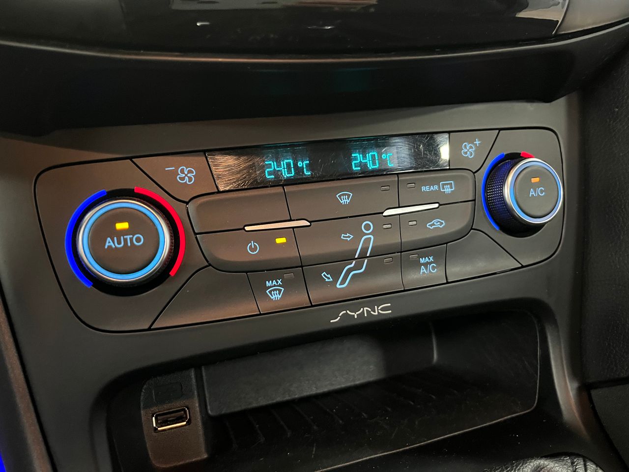 Ford Focus Berlina Sport 1.0 EcoBoost 125 CV Auto-Start-Stop - Foto 23