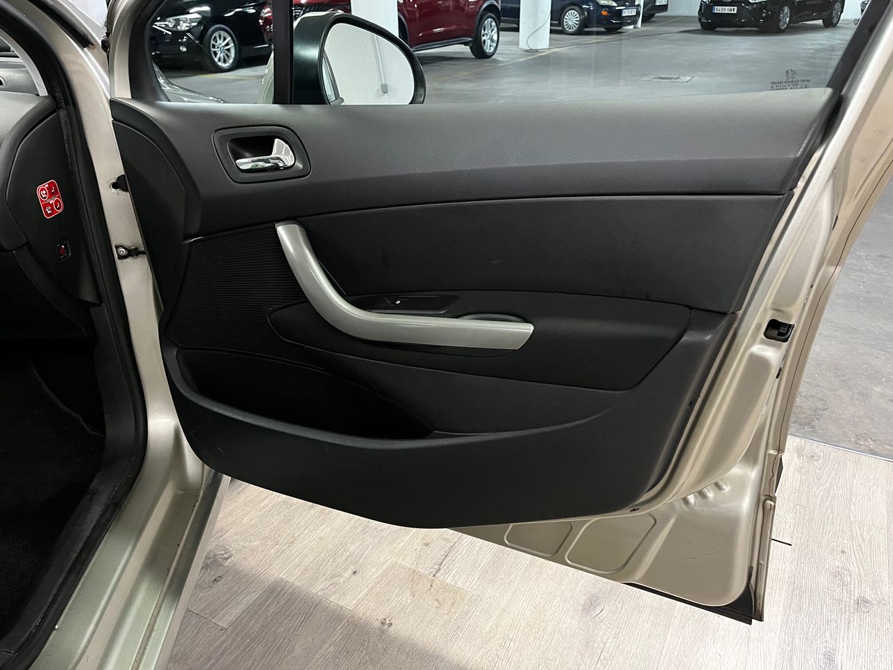 Peugeot 308 SW Confort 1.6 VTi 120 - Foto 8