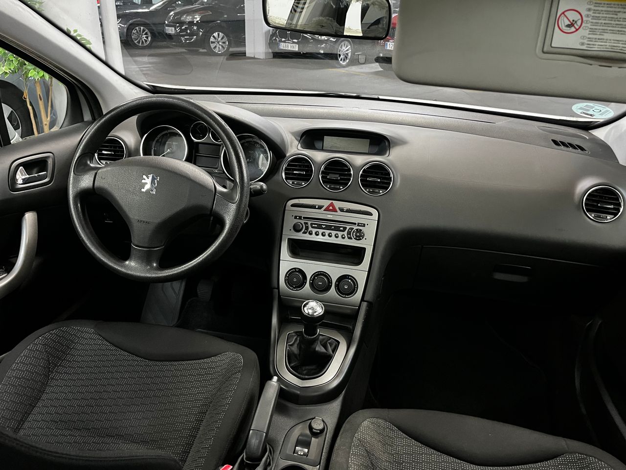 Peugeot 308 SW Confort 1.6 VTi 120 - Foto 4