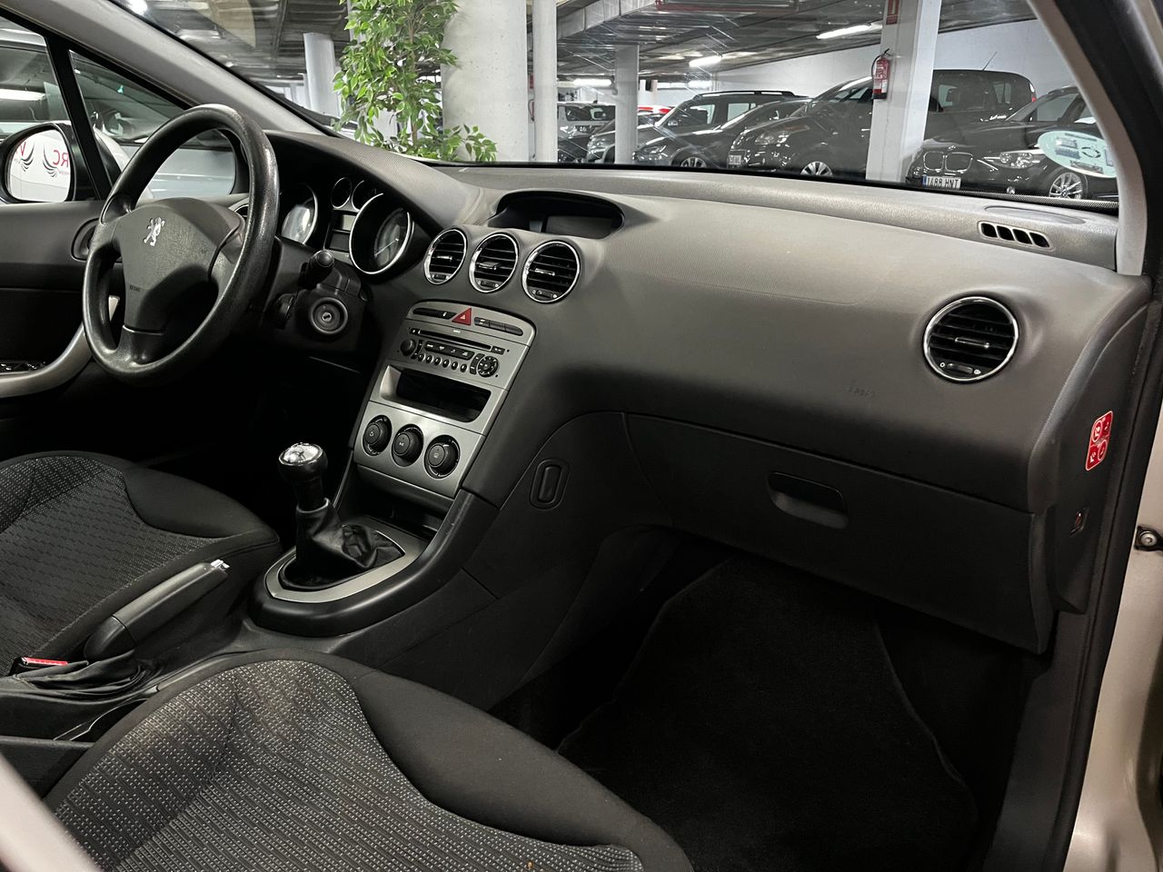 Peugeot 308 SW Confort 1.6 VTi 120 - Foto 6