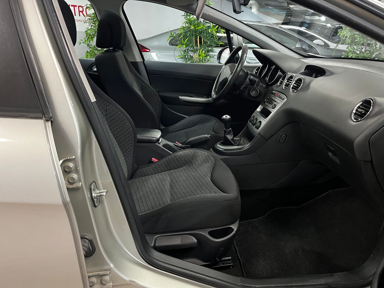 Peugeot 308 SW Confort 1.6 VTi 120 - Foto 7