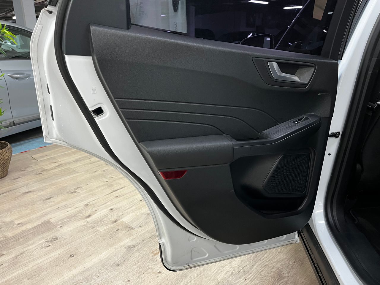 Ford Kuga Titanium 2.5 FHEV 140 kW (190 CV) - Foto 18