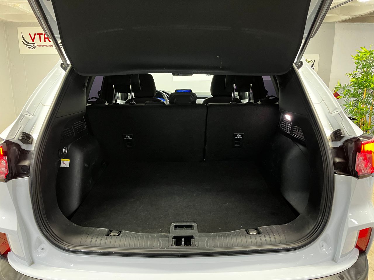 Ford Kuga Titanium 2.5 FHEV 140 kW (190 CV) - Foto 37