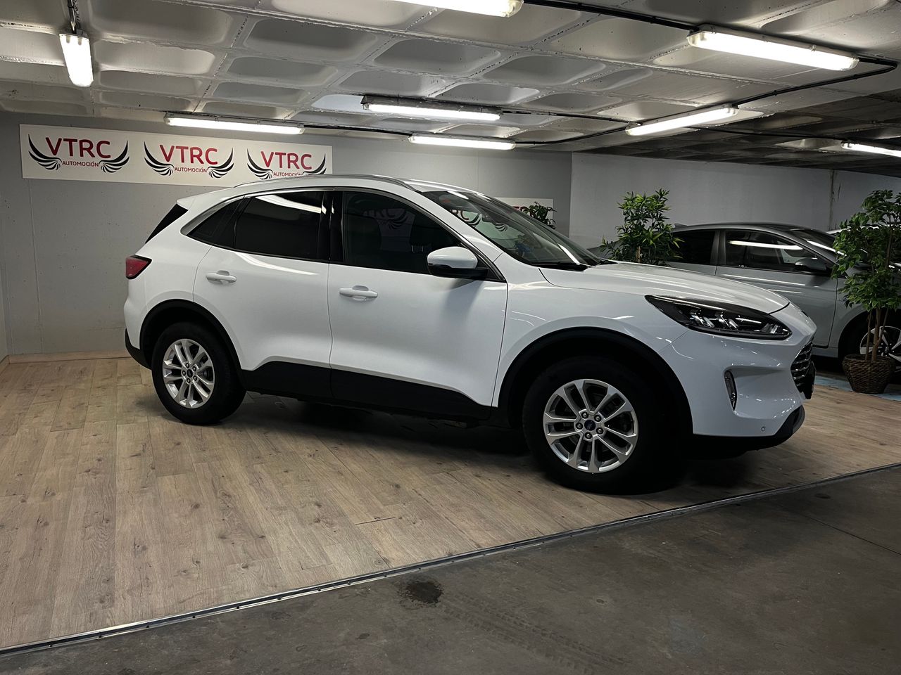 Ford Kuga Titanium 2.5 FHEV 140 kW (190 CV) - Foto 10