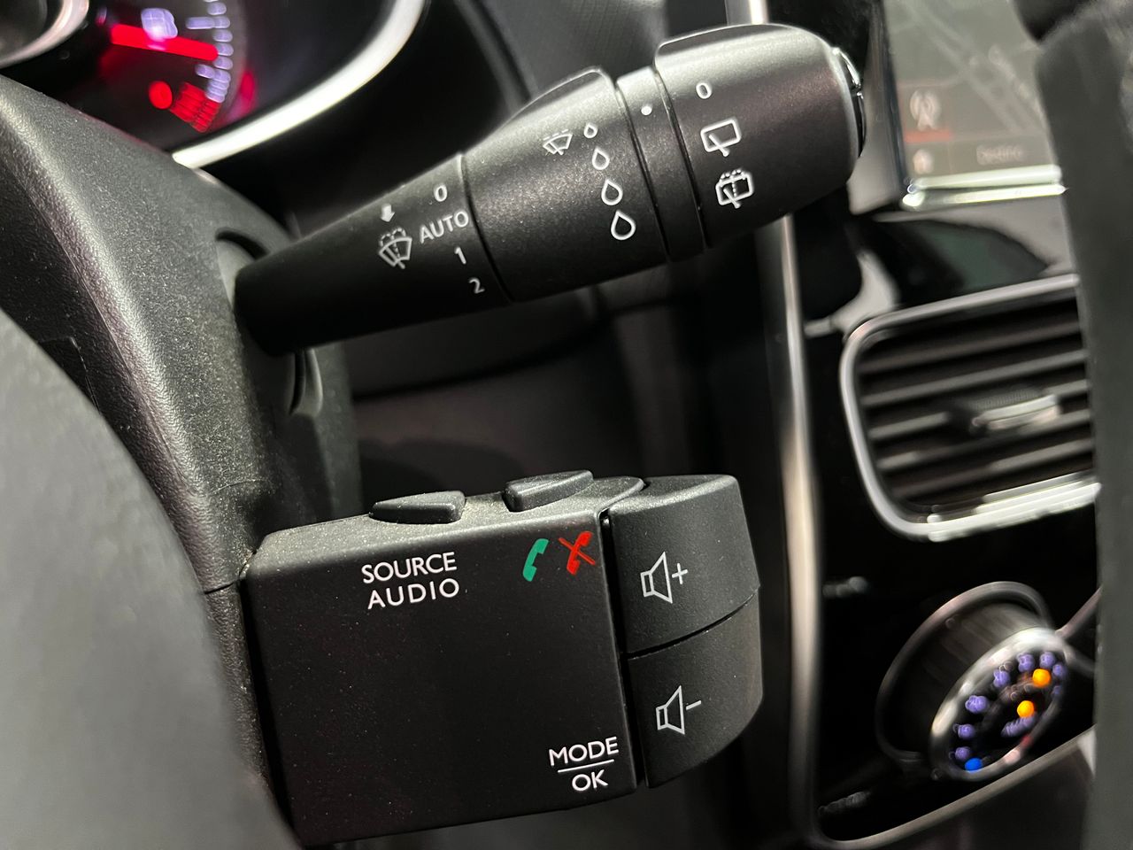 Renault Clio Limited Energy TCe 66 kW (90 CV) - Foto 32