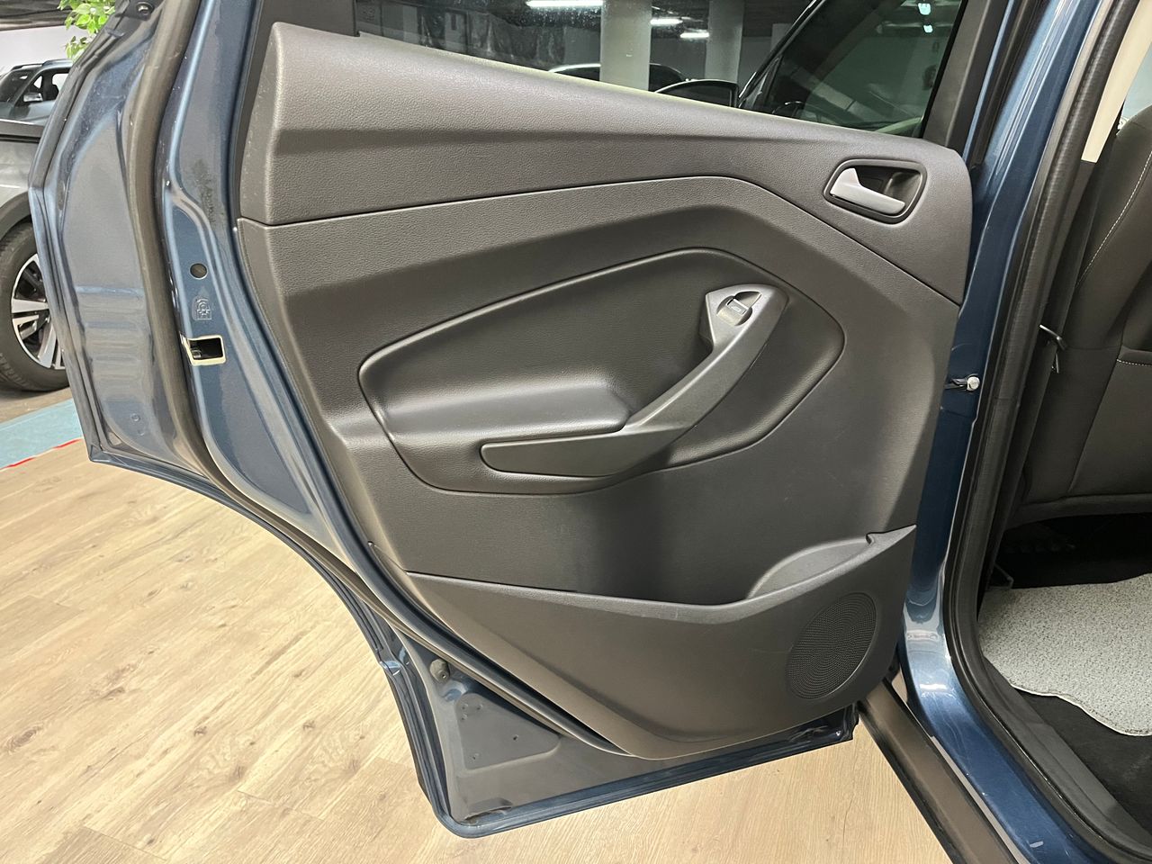 Ford Kuga ST-Line 1.5 EcoBoost Auto-Start-Stop 110 kW (150 CV) 4x2 - Foto 6