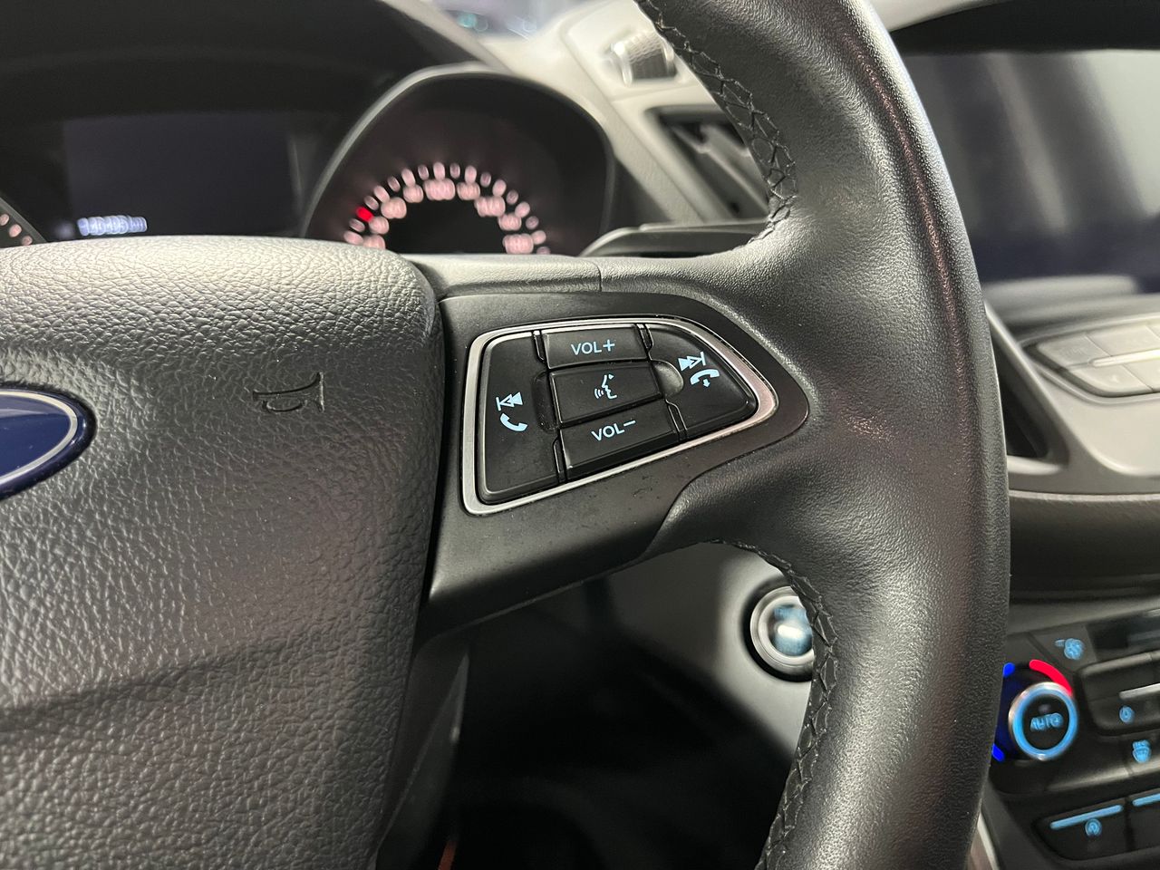 Ford Kuga ST-Line 1.5 EcoBoost Auto-Start-Stop 110 kW (150 CV) 4x2 - Foto 21