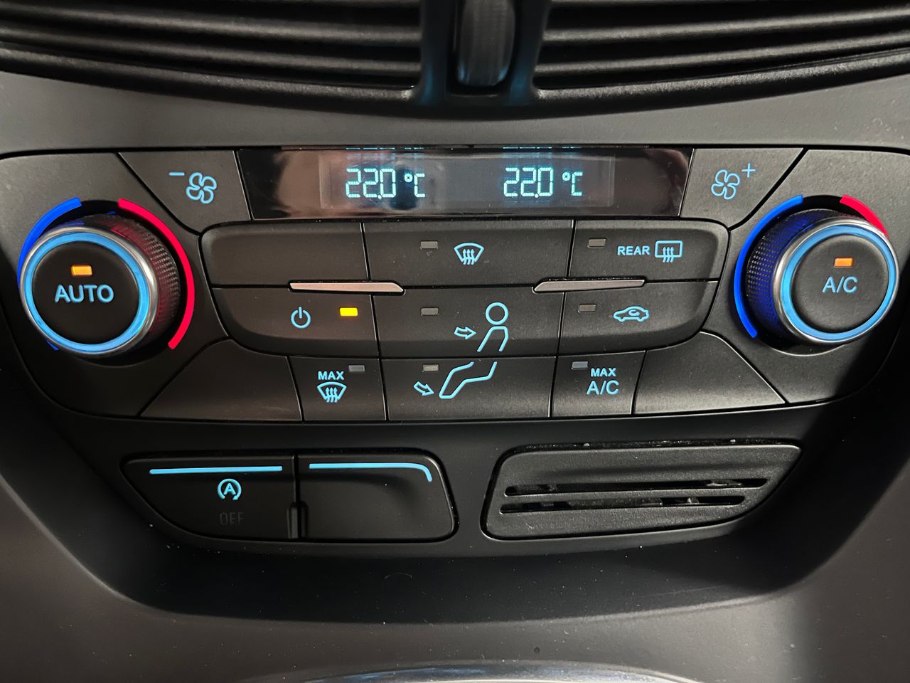 Ford Kuga ST-Line 1.5 EcoBoost Auto-Start-Stop 110 kW (150 CV) 4x2 - Foto 22