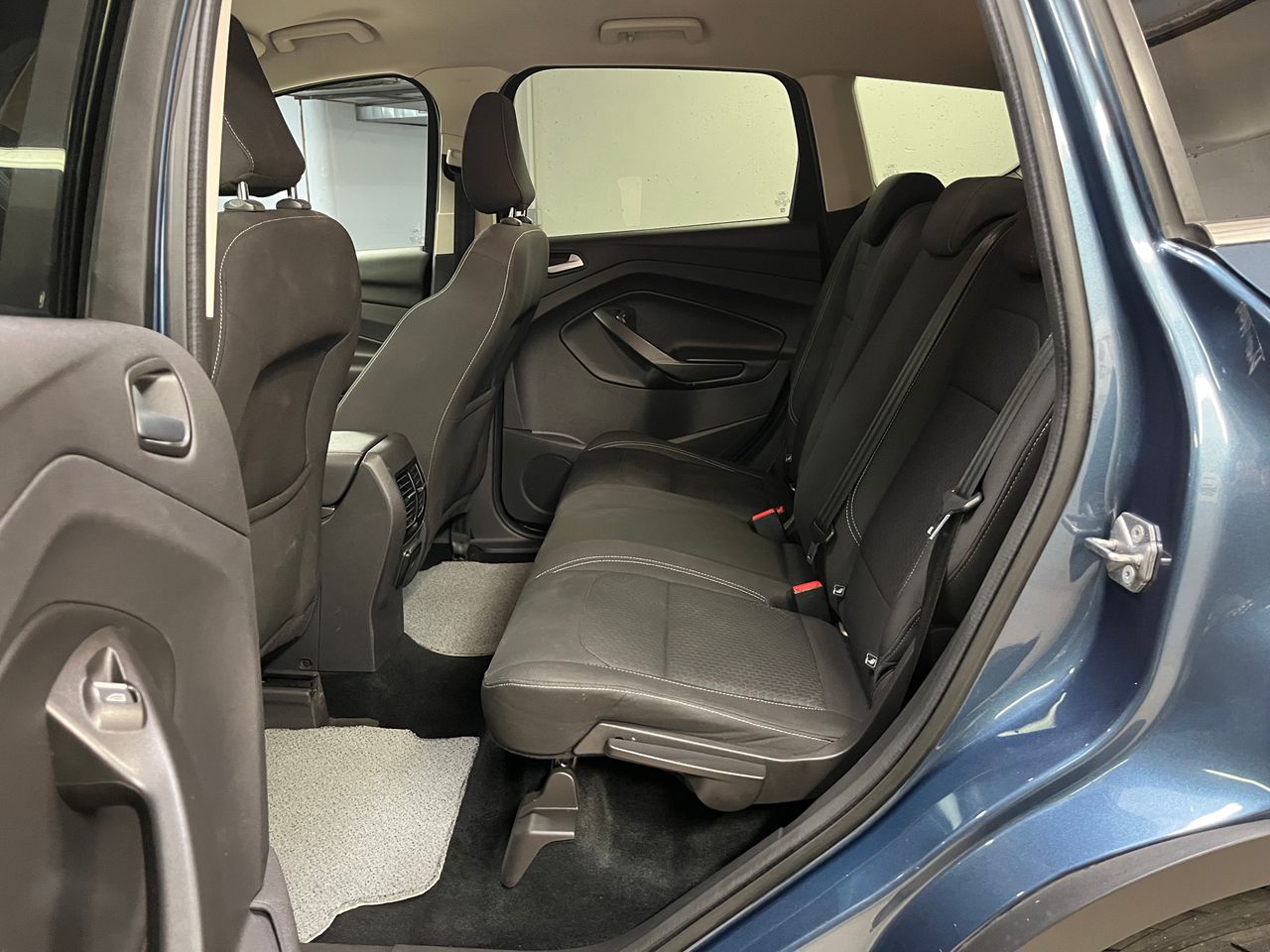 Ford Kuga ST-Line 1.5 EcoBoost Auto-Start-Stop 110 kW (150 CV) 4x2 - Foto 5