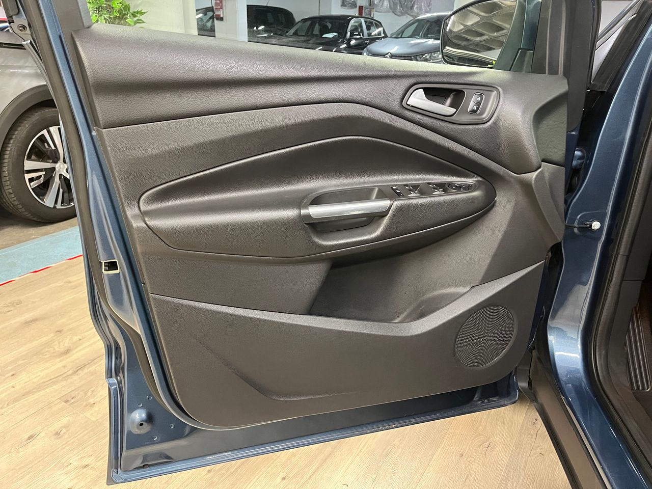 Ford Kuga ST-Line 1.5 EcoBoost Auto-Start-Stop 110 kW (150 CV) 4x2 - Foto 14