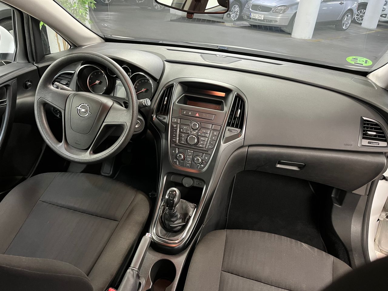 Opel Astra 5p Essentia 1.4 100 CV - Foto 10