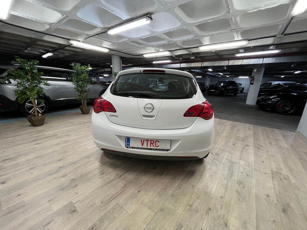 Opel Astra 5p Essentia 1.4 100 CV - Foto 15
