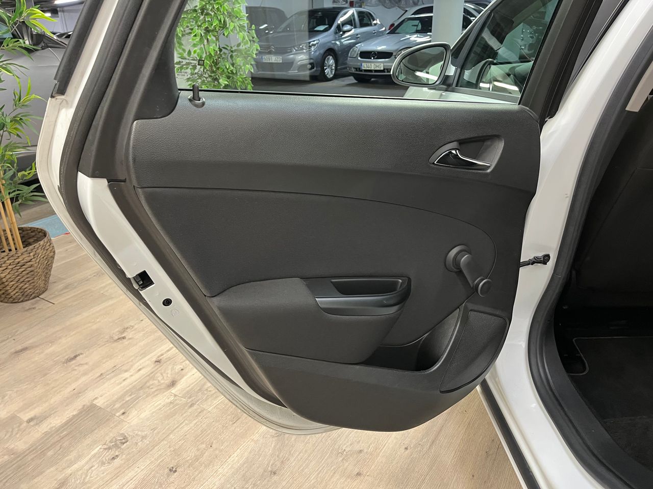 Opel Astra 5p Essentia 1.4 100 CV - Foto 12