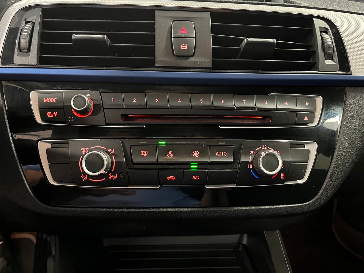 BMW Serie 1 118d 5p - Foto 26
