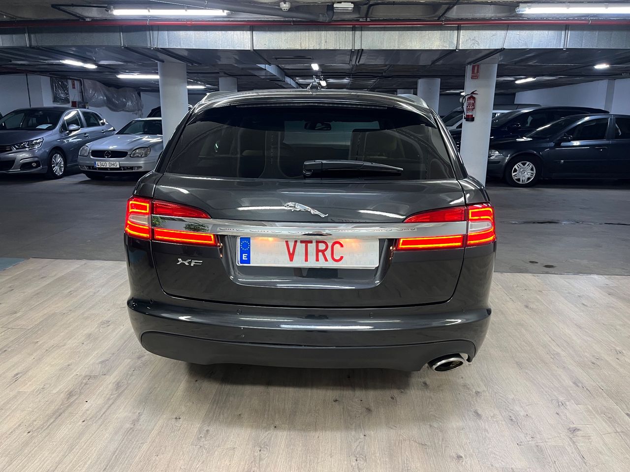 Jaguar XF XF Sportbrake 2.2D Luxury - Foto 25