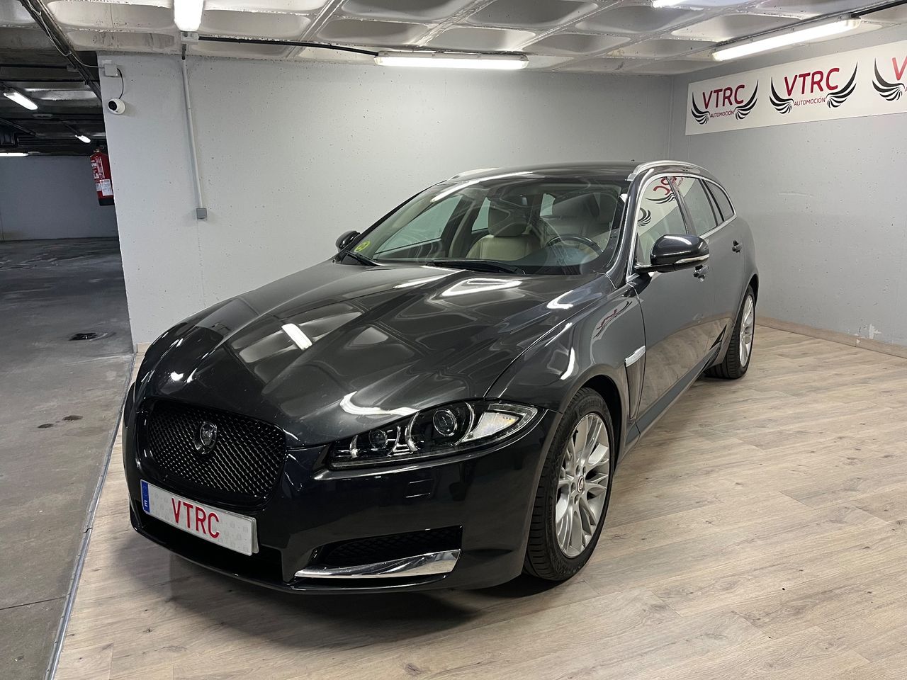 Jaguar XF XF Sportbrake 2.2D Luxury - Foto 4