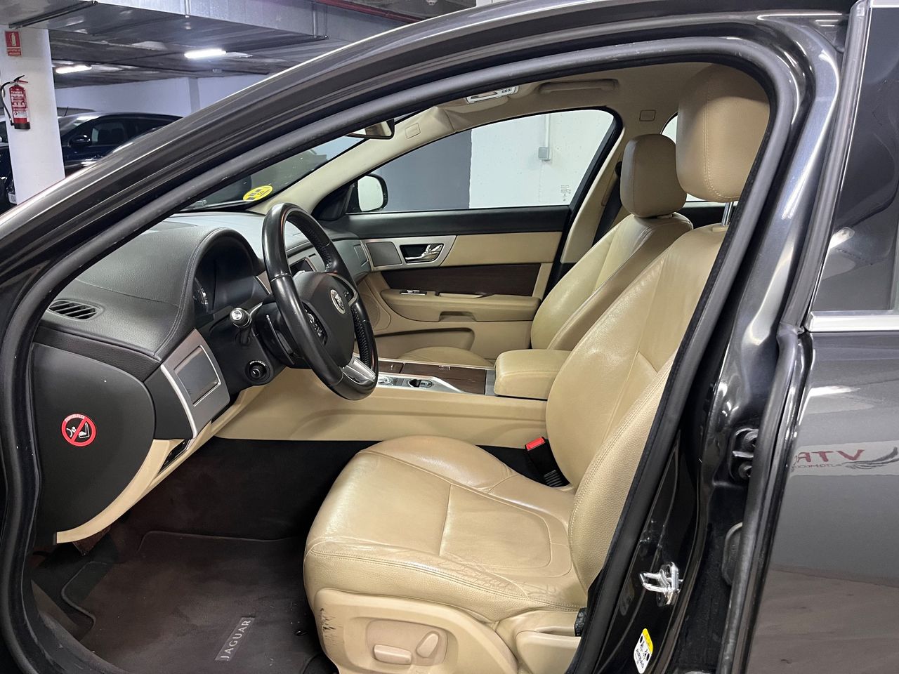 Jaguar XF XF Sportbrake 2.2D Luxury - Foto 17