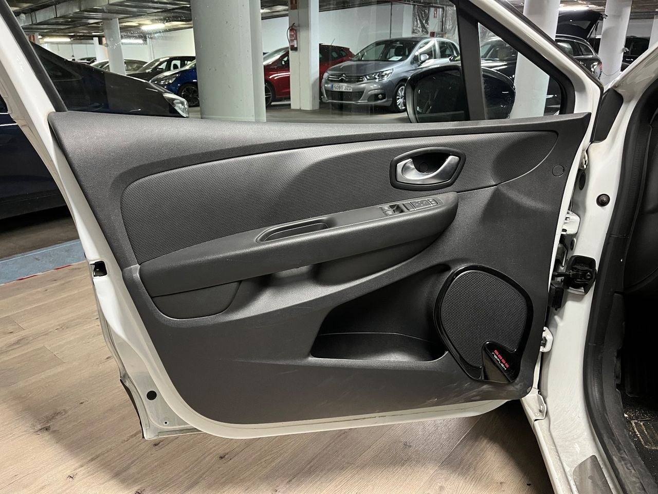 Renault Clio Limited 1.2 16v 55 kW - Foto 11