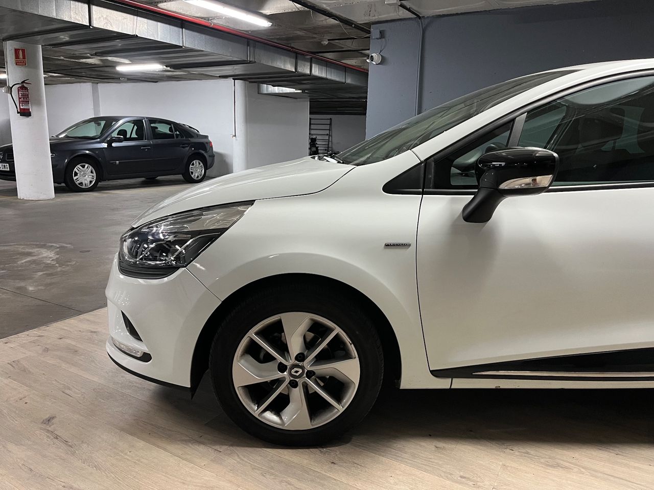 Renault Clio Limited 1.2 16v 55 kW - Foto 9