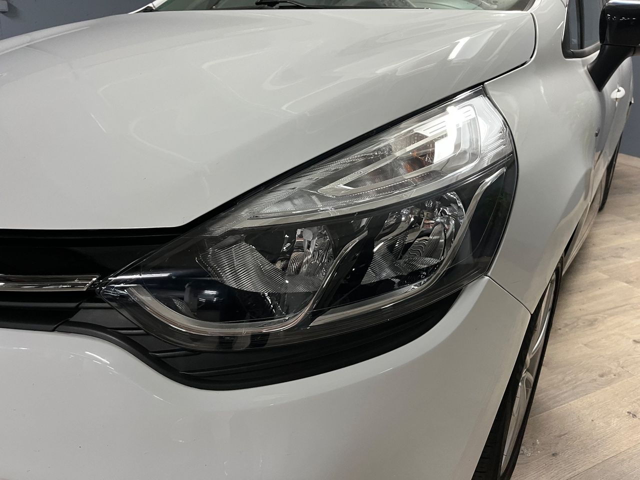 Renault Clio Limited 1.2 16v 55 kW - Foto 7