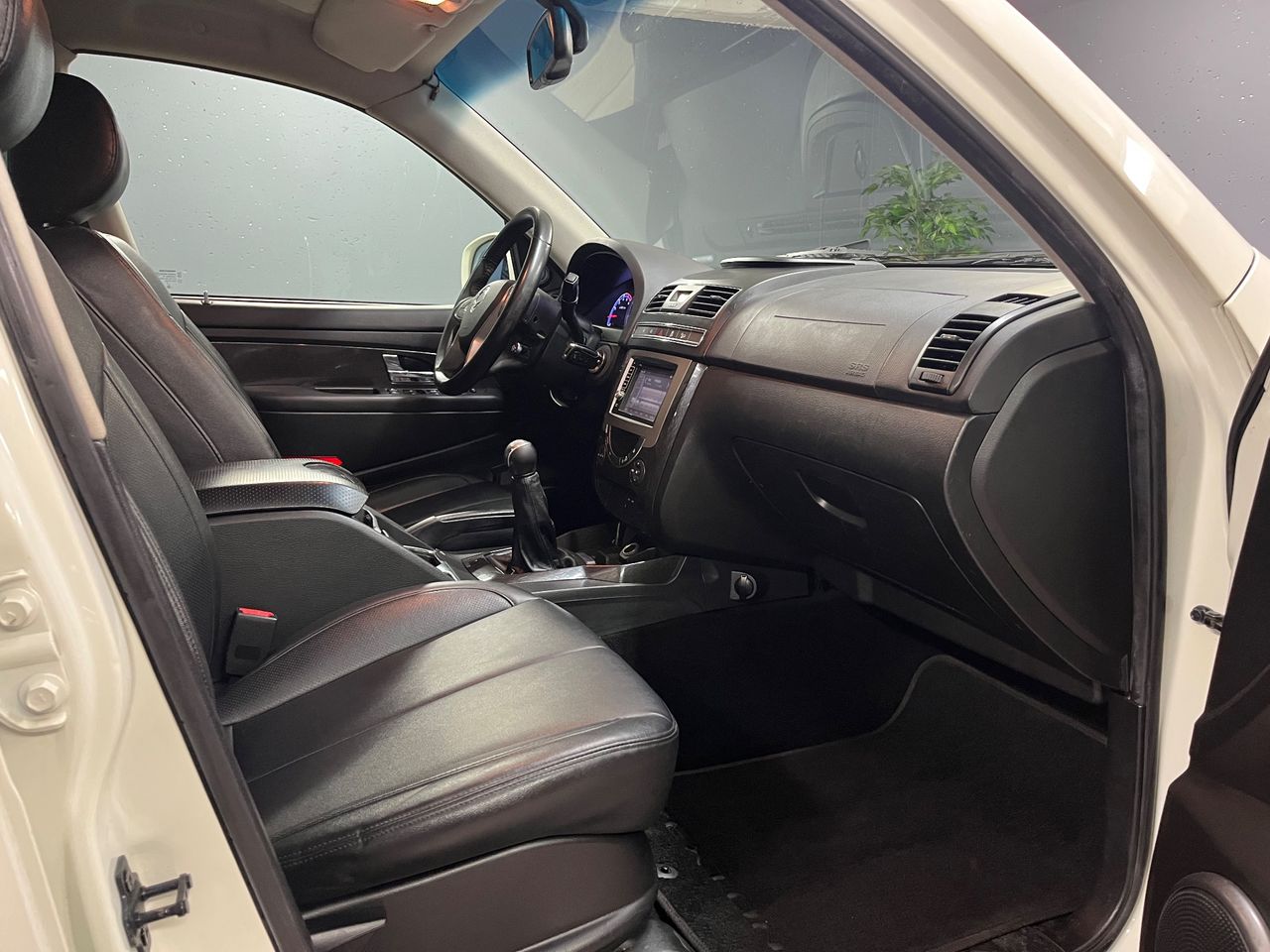 SsangYong Rexton W 200 e-XDi Limited 4x4 - Foto 18