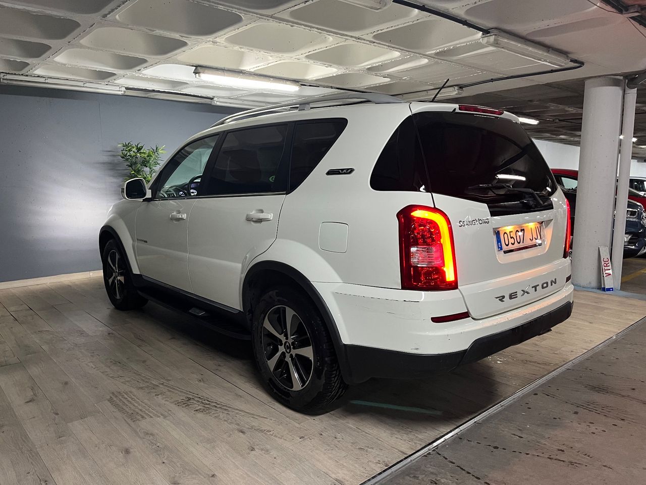 SsangYong Rexton W 200 e-XDi Limited 4x4 - Foto 9