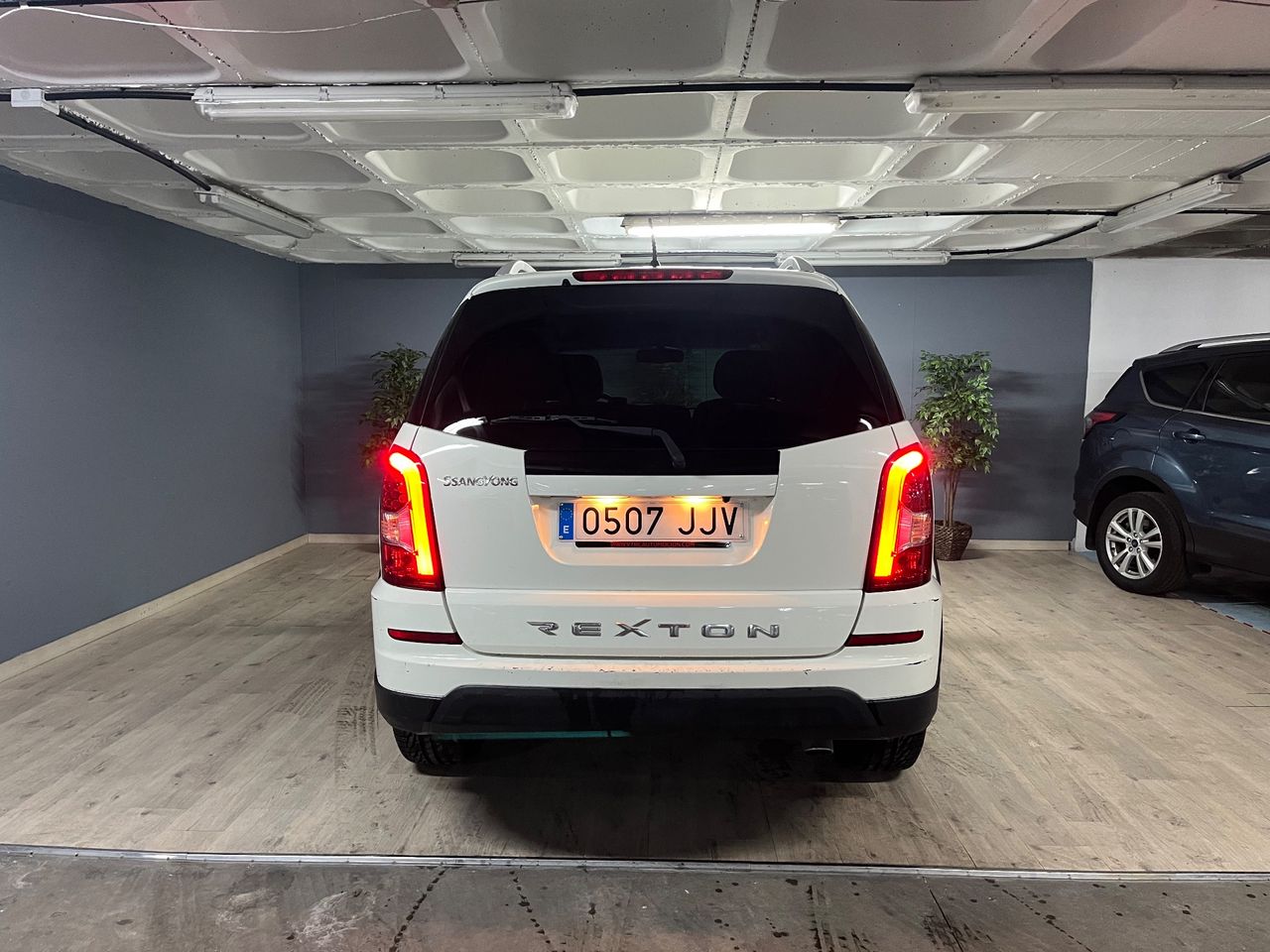 SsangYong Rexton W 200 e-XDi Limited 4x4 - Foto 10