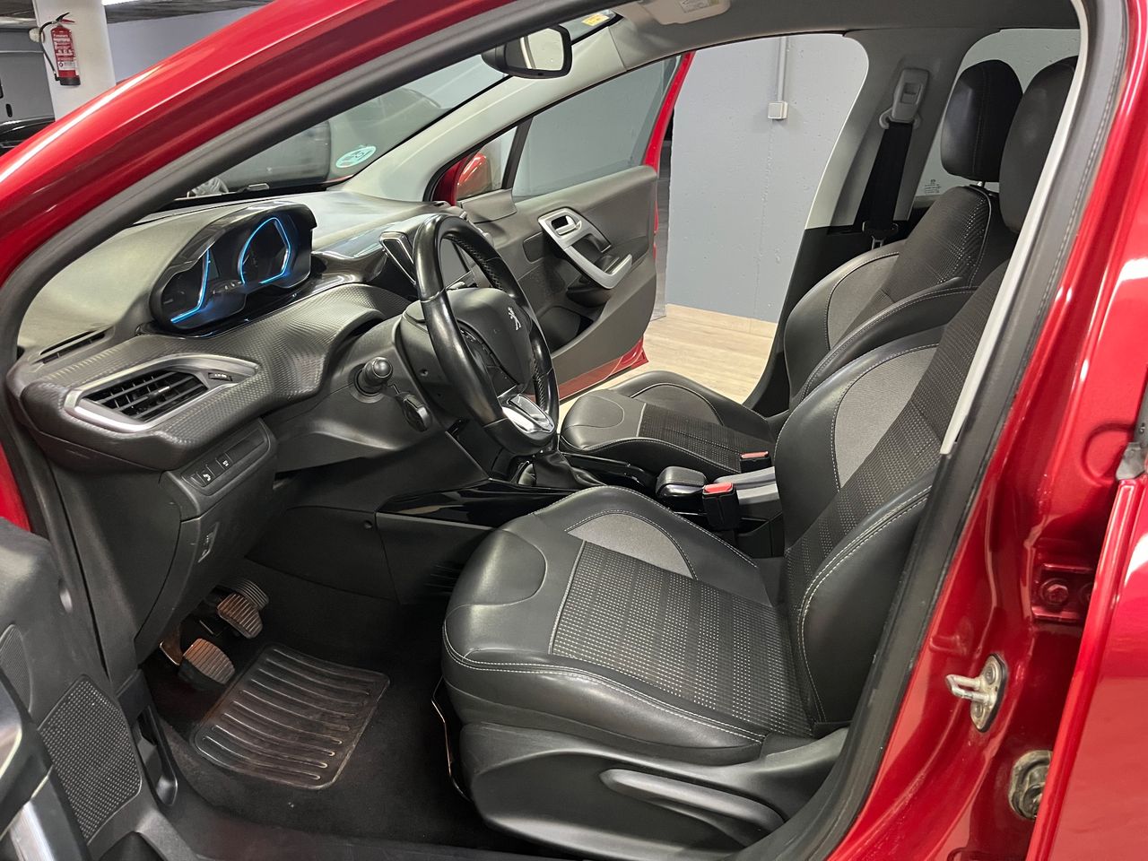 Peugeot 2008 Allure 1.2 PureTech 110 S&S - Foto 13